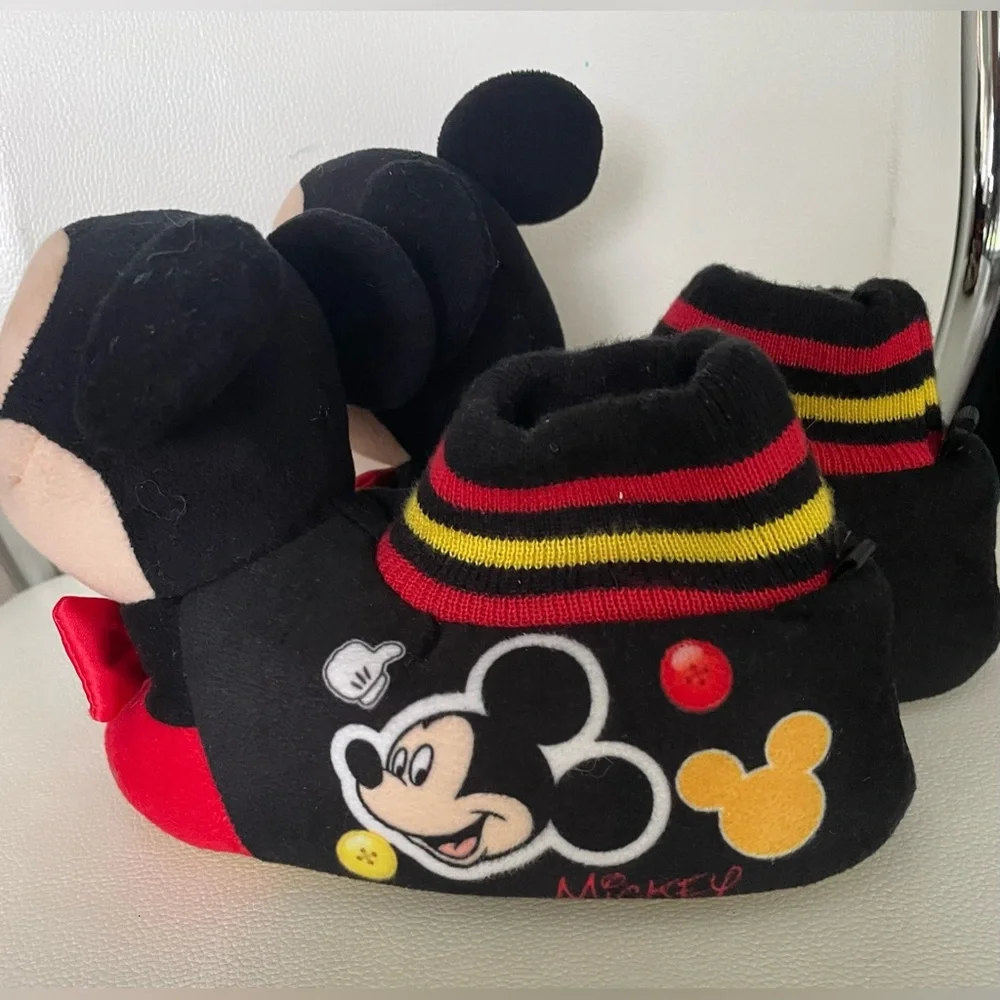 Mickey Mouse Slippers size 9-10